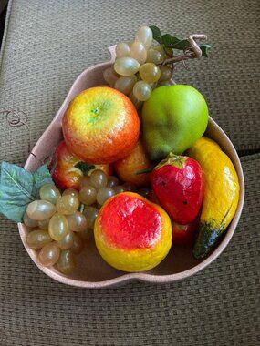 Vintage MCM Pfaltzgraff Pink Speckled Divided Pear Bowl and Realistic Fake Fruit